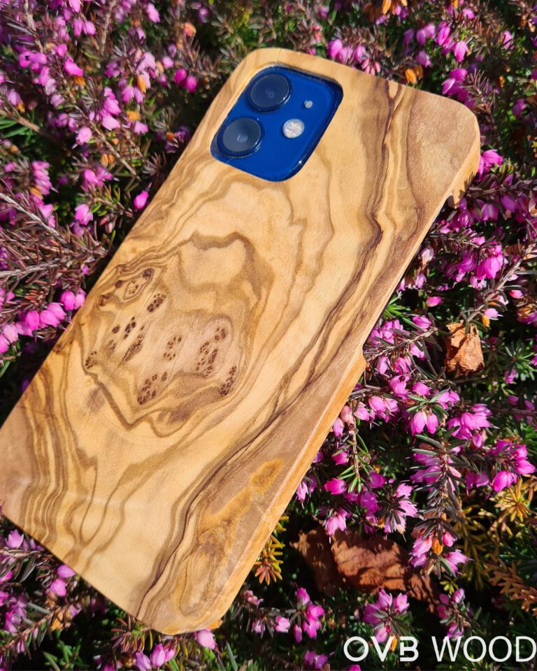 houten olijf telefoonhoesje - duurzaam, uniek design - OVB WOOD