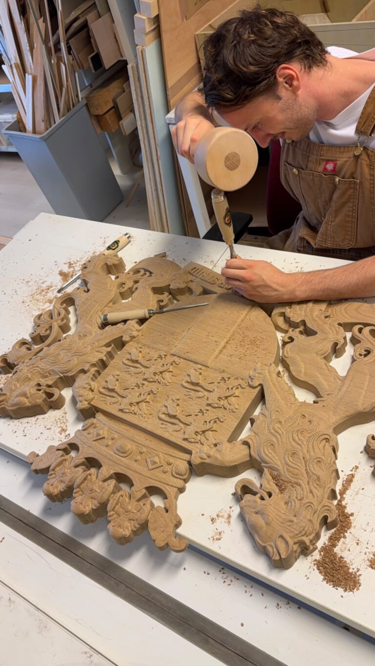 Woodcarving coat of arms - municipality of Rotterdam